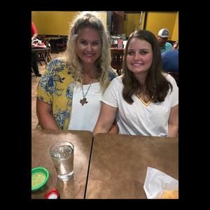 Meet your Posher, Lacy